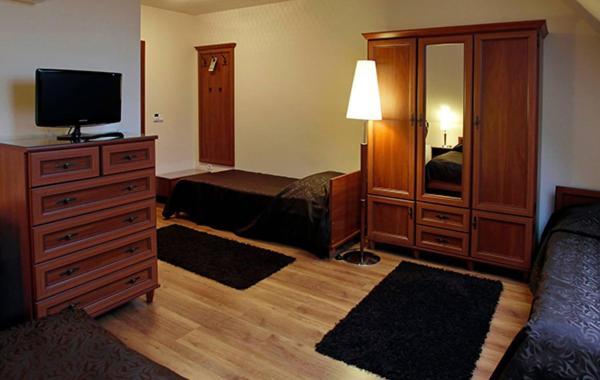 Brill Hotel Bekescsaba Buitenkant foto